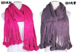 韓風(fēng)暖心三件套 秋冬時(shí)尚穿搭中的毛線(xiàn)球圍巾圍脖與帽子